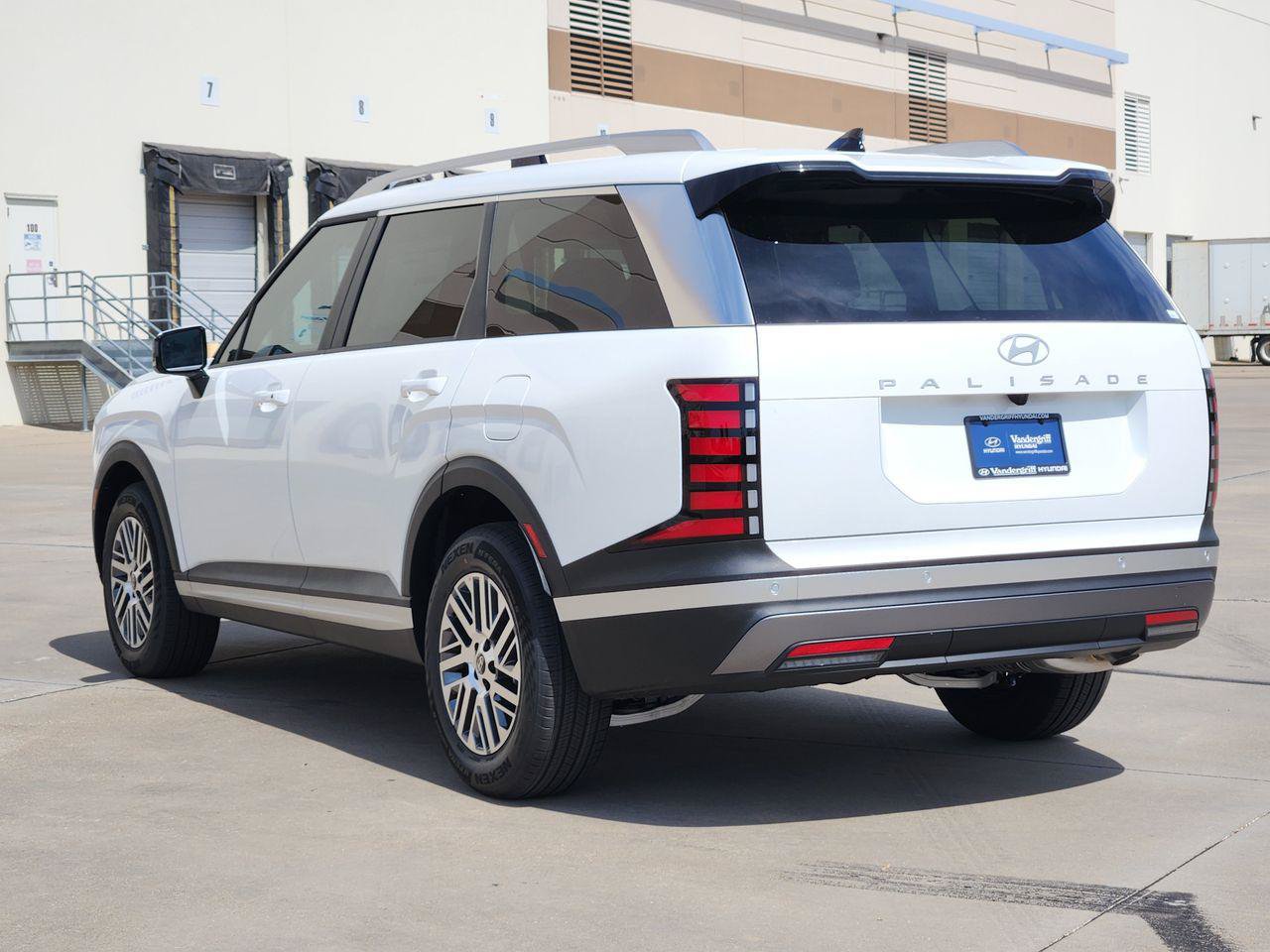 New 2027 Hyundai Palisade SEL FWD image 3