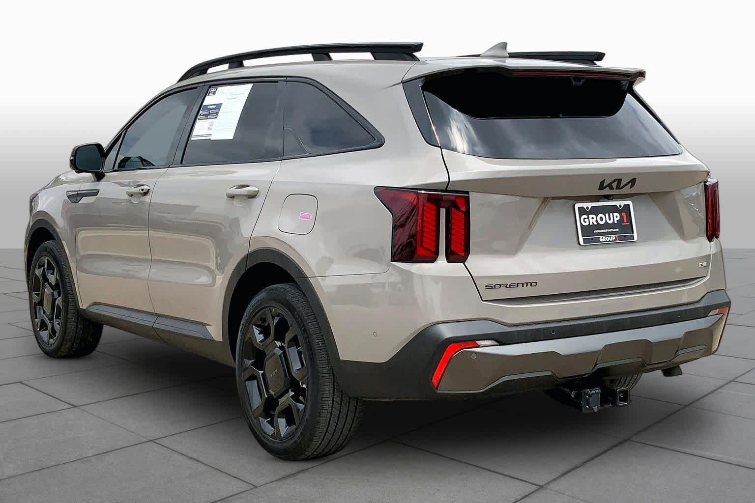 Certified 2025 Kia Sorento SX Prestige w/ Olive Brown Leather Package AWD/4WD image 12