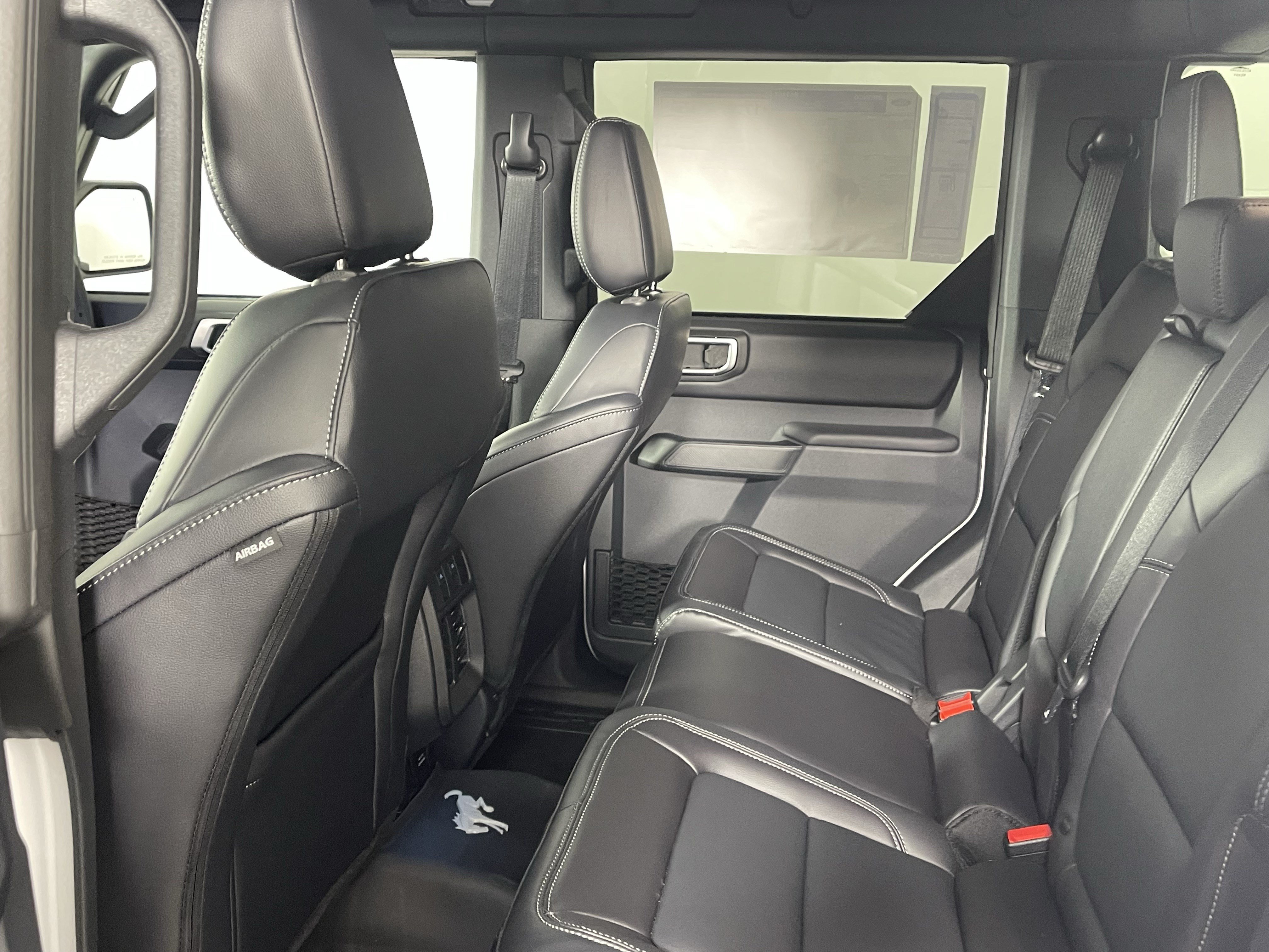 New 2026 Ford Bronco Outer Banks w/ Sasquatch Package AWD/4WD image 14