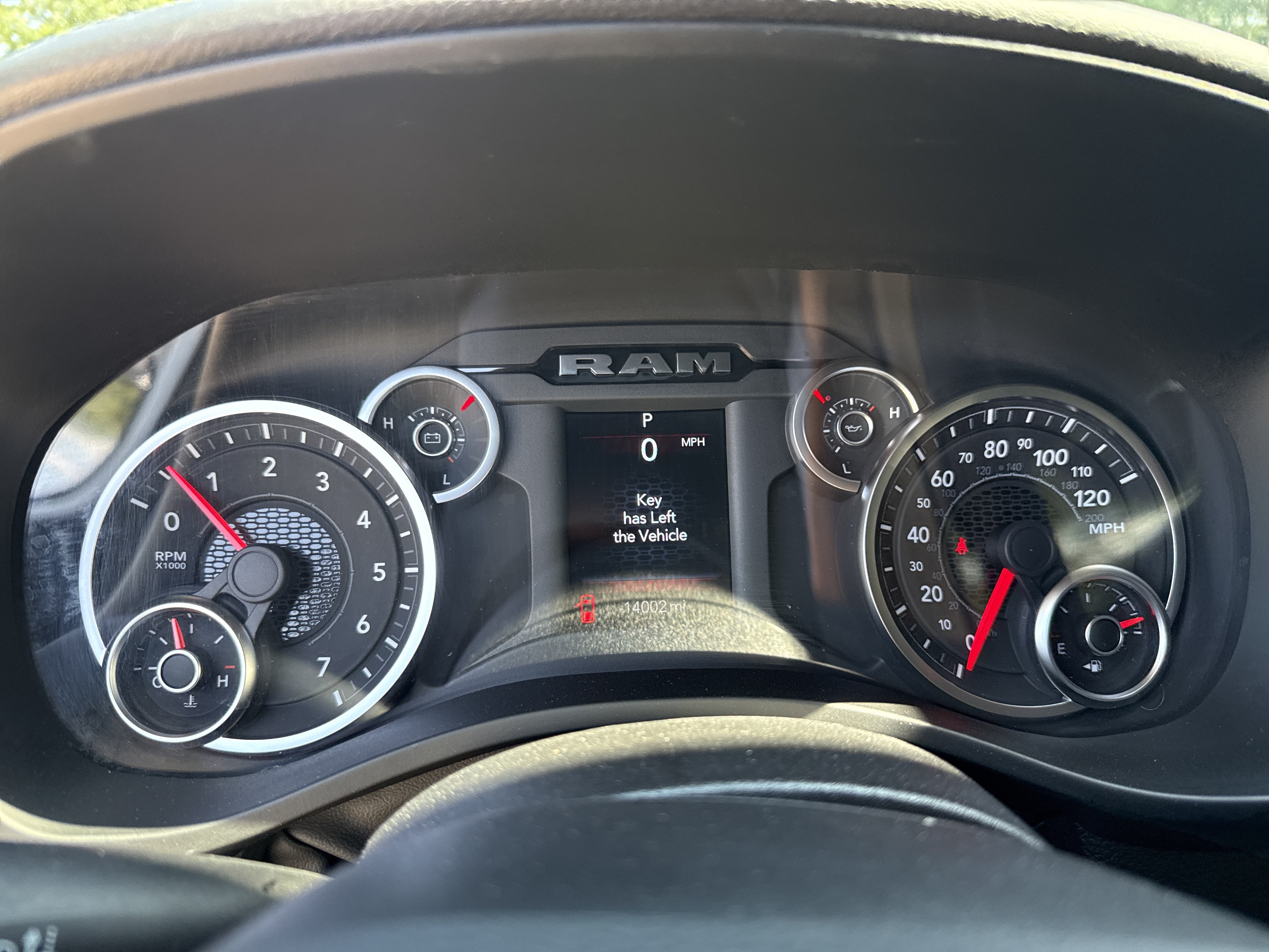 Used 2025 RAM 1500 Big Horn AWD/4WD image 3