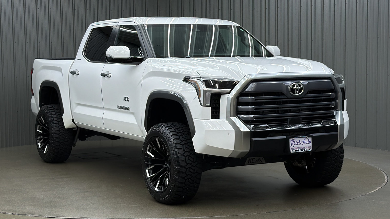 Used 2026 Toyota Tundra Limited AWD/4WD image 7