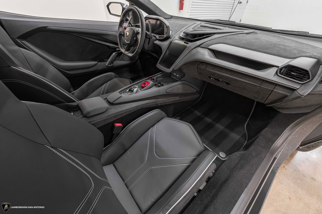 Used 2026 Lamborghini Revuelto AWD/4WD video 2