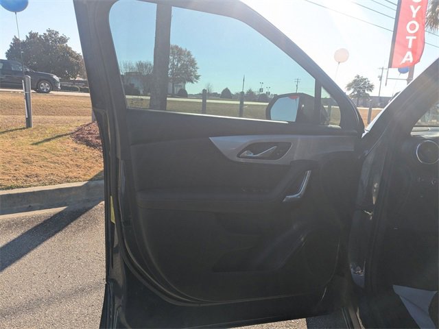Used 2022 Chevrolet Blazer LT image 11