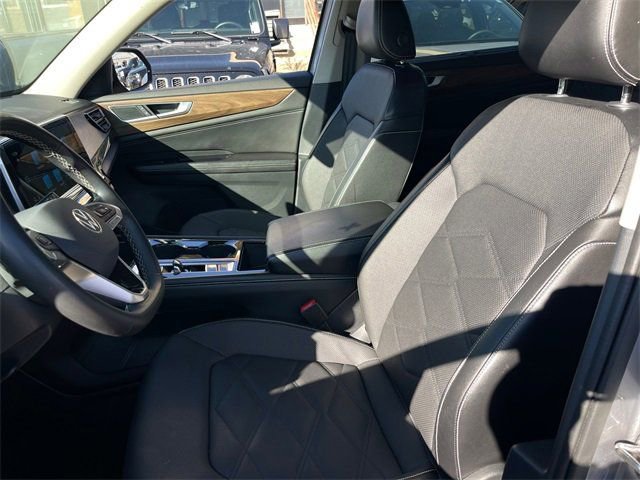Used 2024 Volkswagen Atlas SE image 10