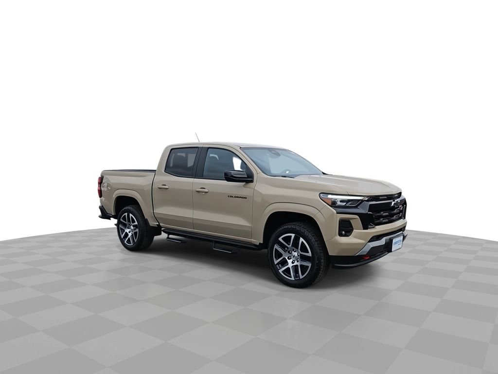 Used 2023 Chevrolet Colorado Z71 w/ Z71 Convenience Package 2 AWD/4WD image 2