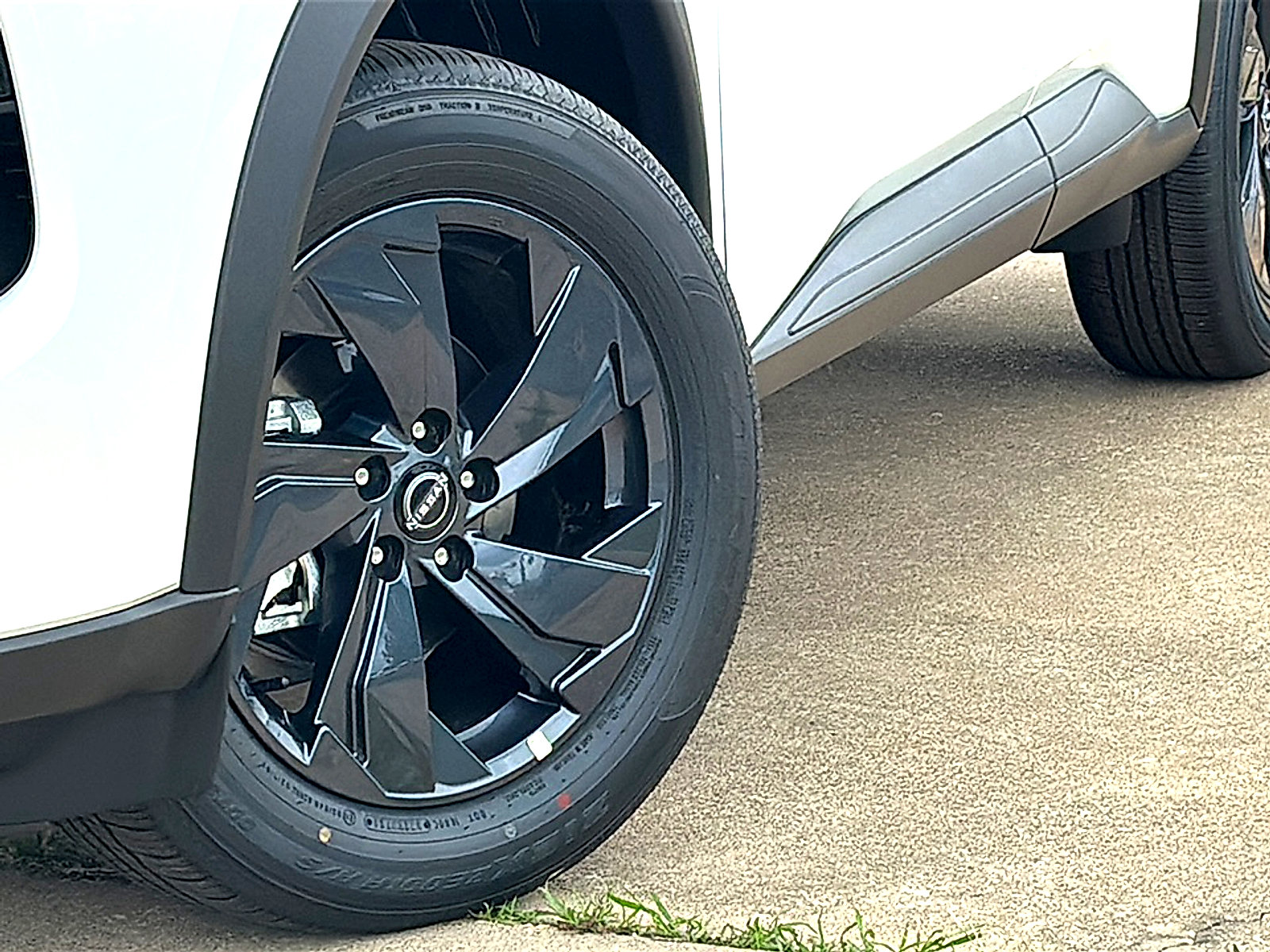 New 2026 Nissan Rogue SV FWD image 3