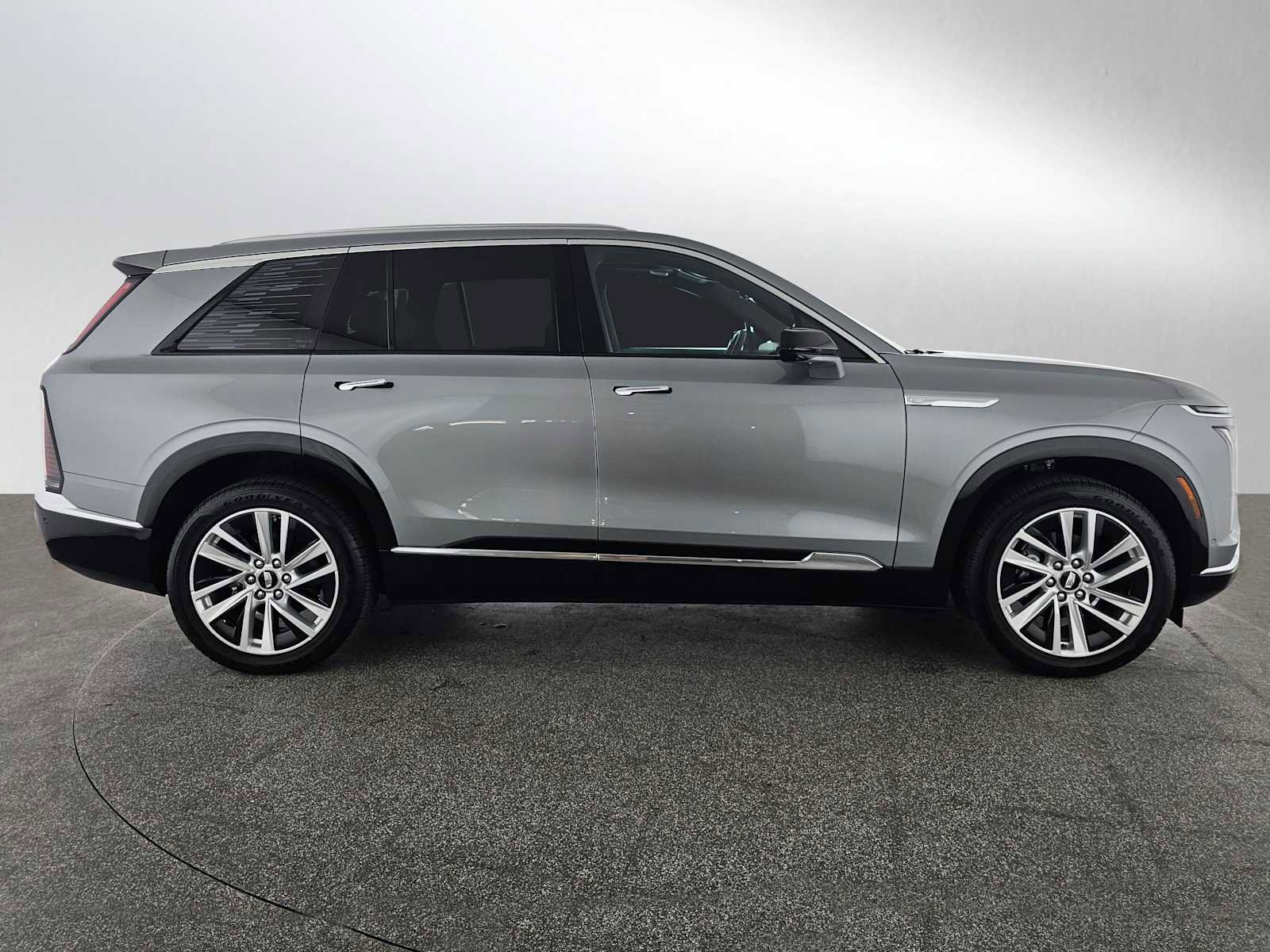 New 2026 Cadillac Vistiq Luxury AWD/4WD image 2