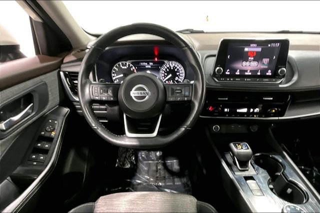 Used 2021 Nissan Rogue SV image 8