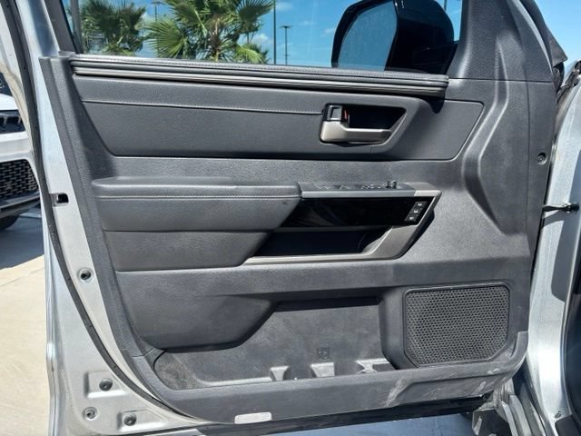 Used 2025 Toyota Tundra Limited AWD/4WD image 9