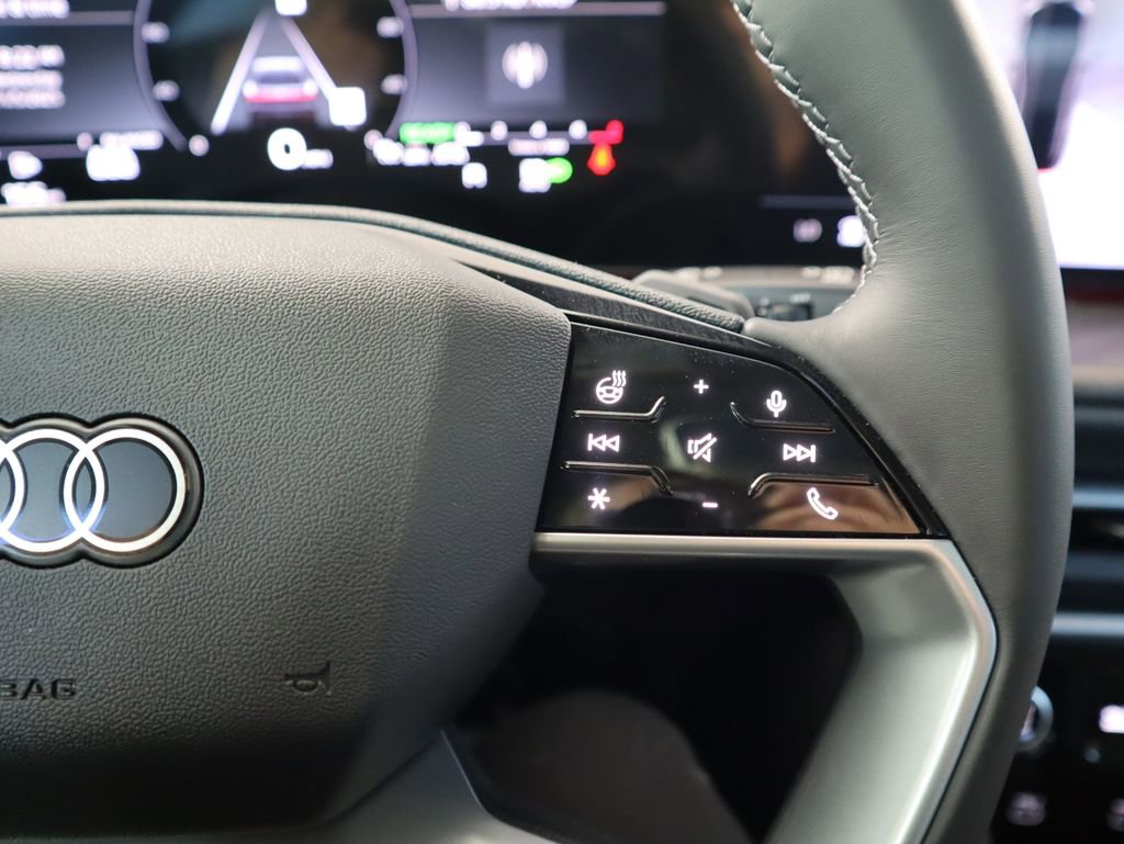 Used 2025 Audi Q5 Premium Plus w/ Premium Plus image 13