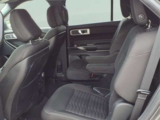 Used 2020 Ford Explorer XLT w/ Comfort Package AWD/4WD image 8