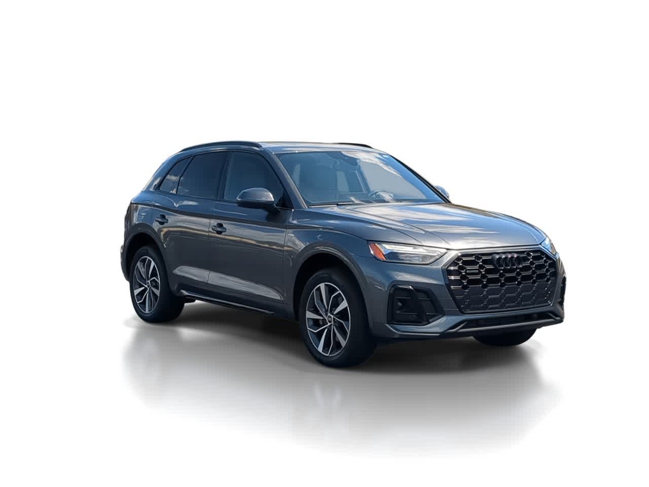 Used 2024 Audi Q5 2.0T Premium w/ Summer of Audi Package AWD/4WD image 2