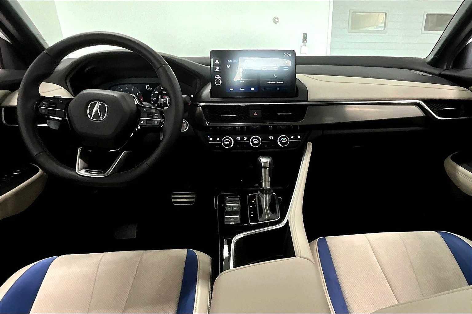 Used 2025 Acura ADX A-Spec image 9