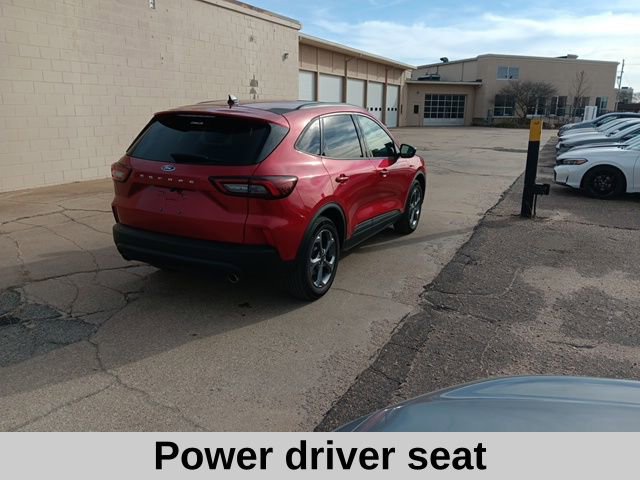 Used 2025 Ford Escape ST-Line image 4