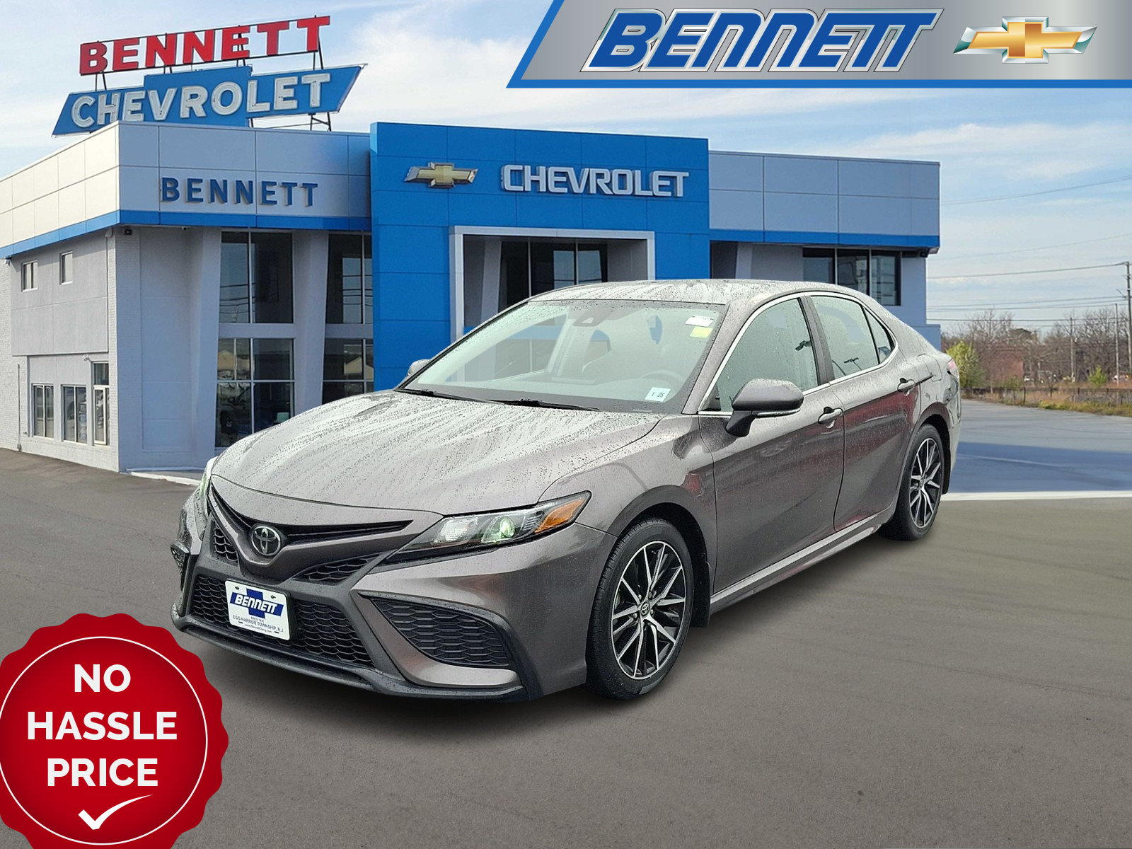 Used 2023 Toyota Camry SE AWD/4WD image 1