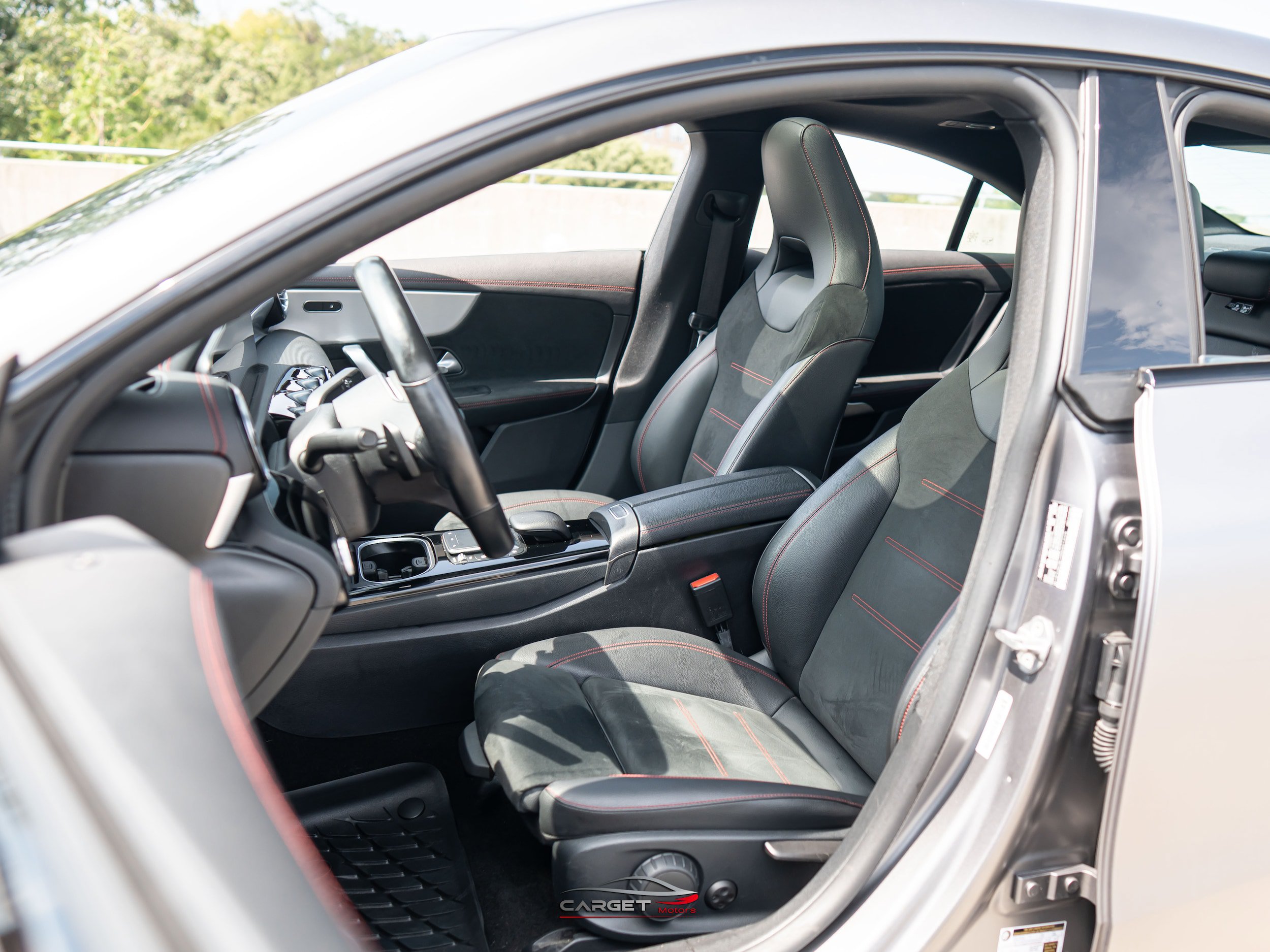 Used 2022 Mercedes-Benz CLA 250 4MATIC image 16