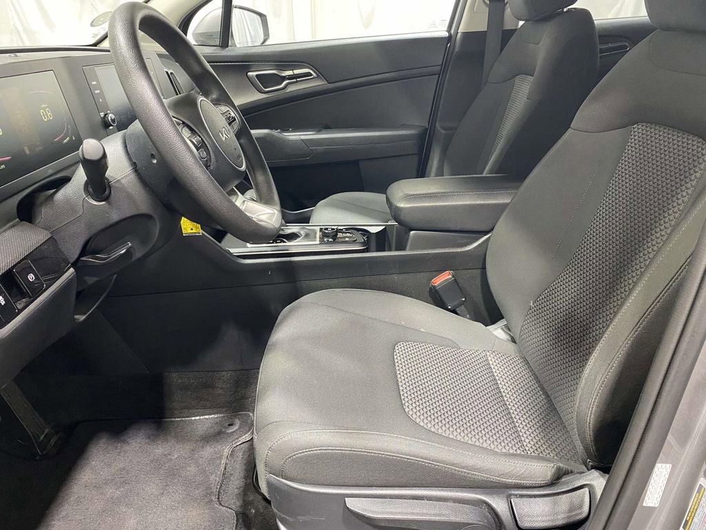 Used 2024 Kia Sportage LX image 17