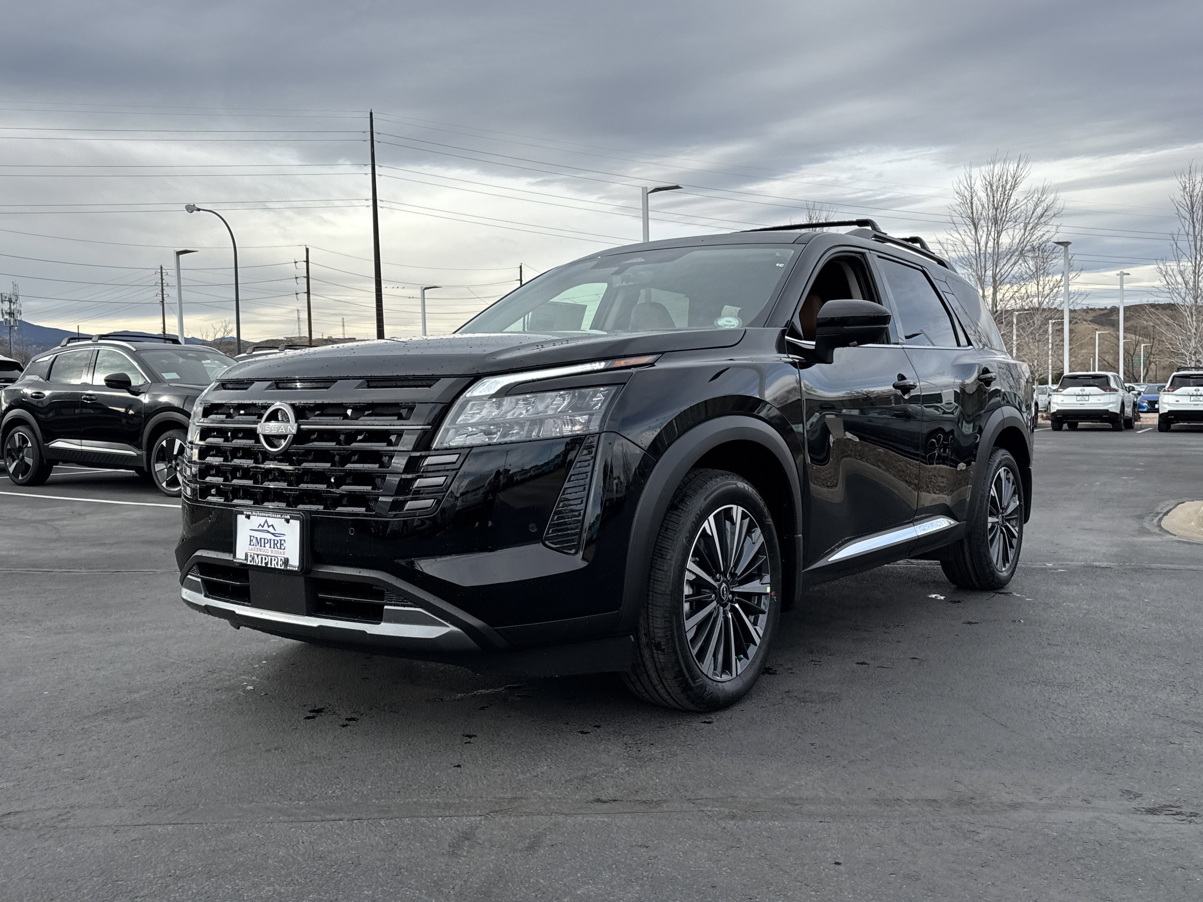 New 2026 Nissan Pathfinder Platinum image 4