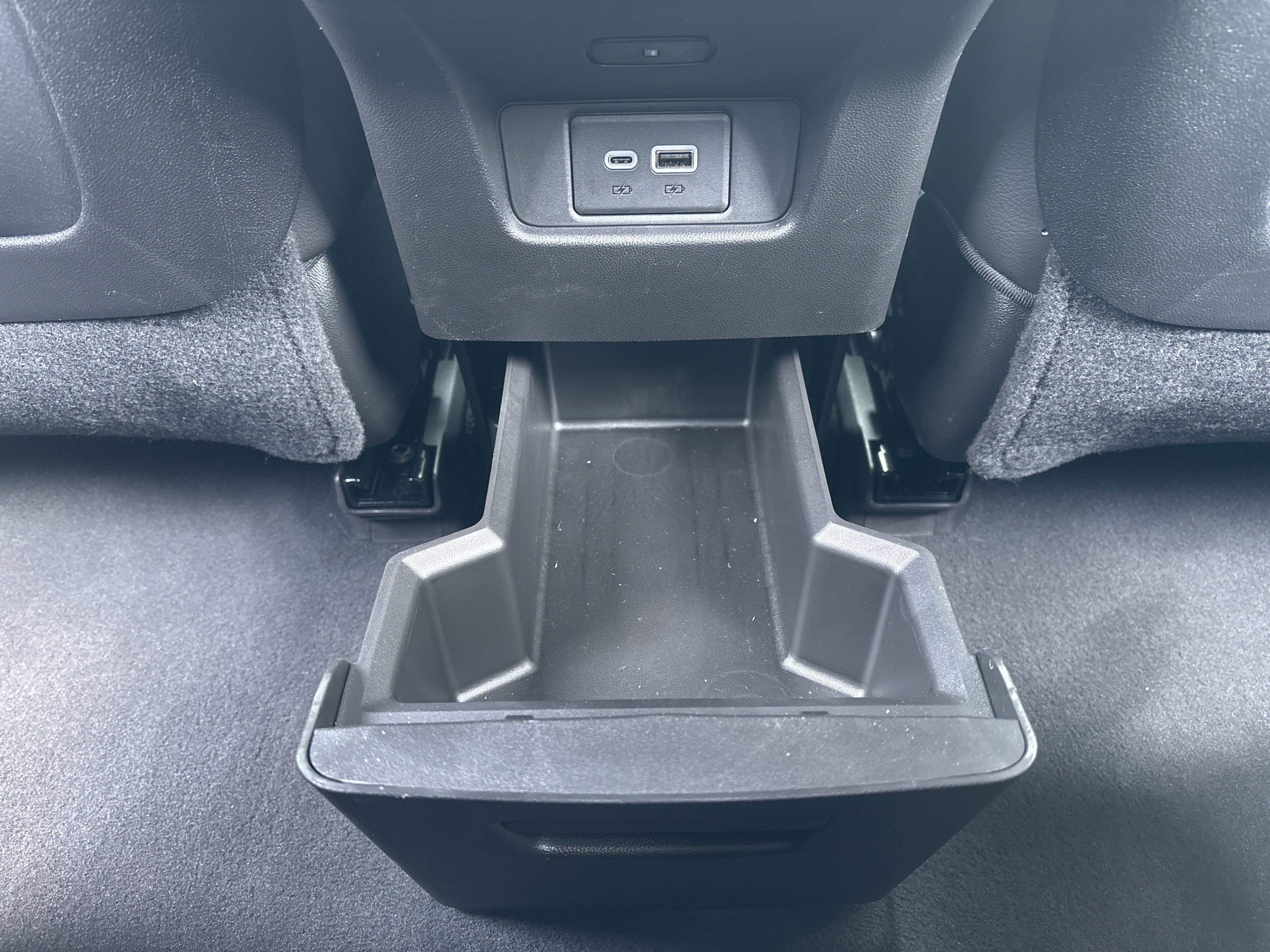 Used 2024 Cadillac XT6 Luxury w/ LPO, Floor Liner Package image 33