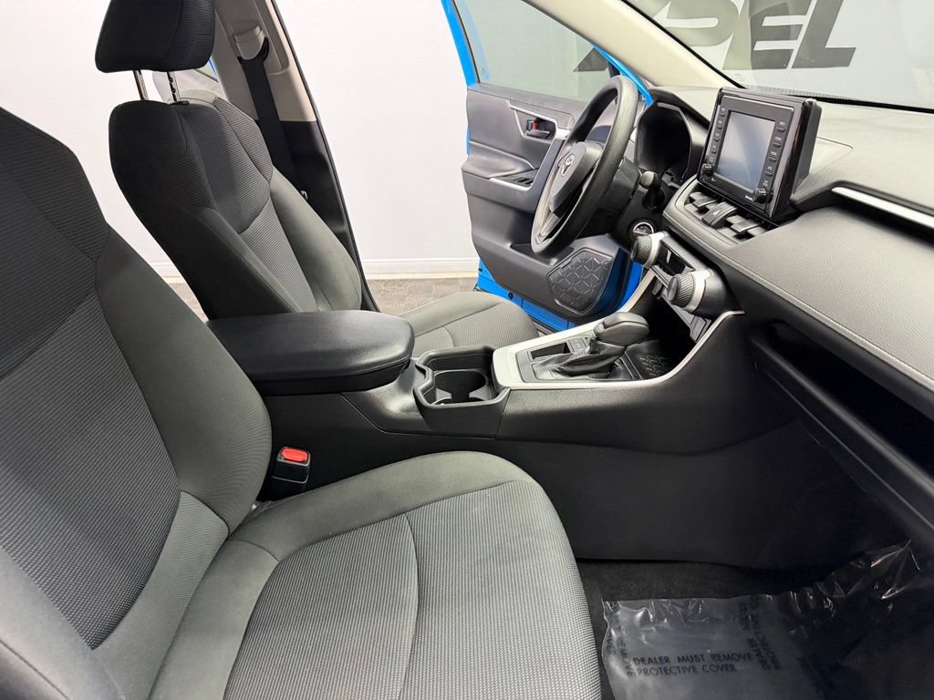 Used 2020 Toyota RAV4 LE FWD image 49