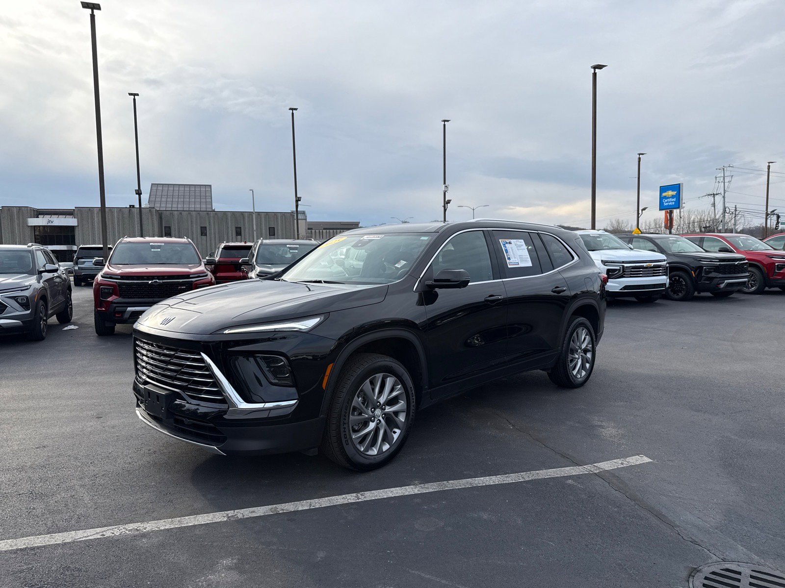 Used 2025 Buick Enclave Preferred image 7