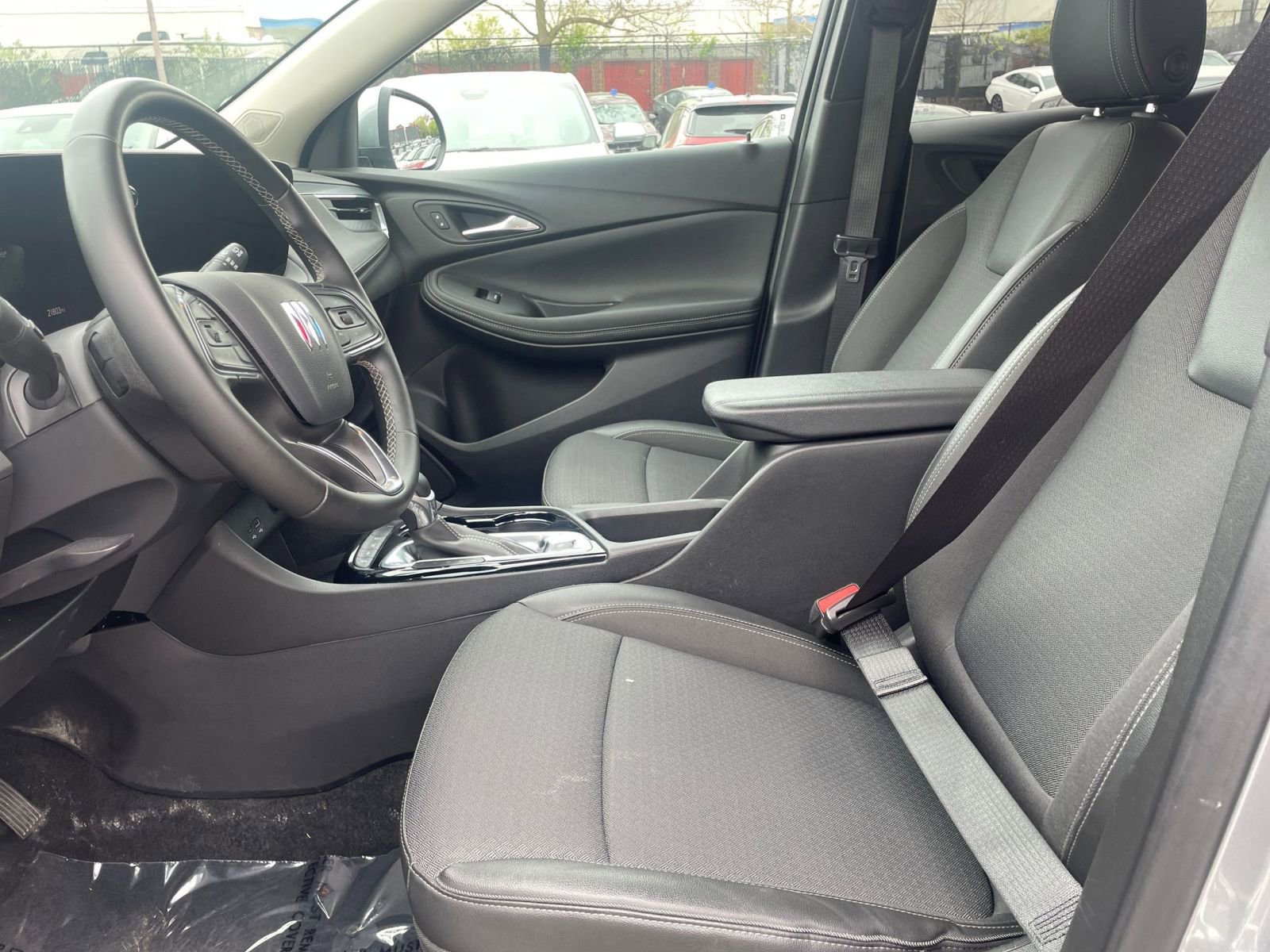 Used 2025 Buick Encore GX Preferred AWD/4WD image 24