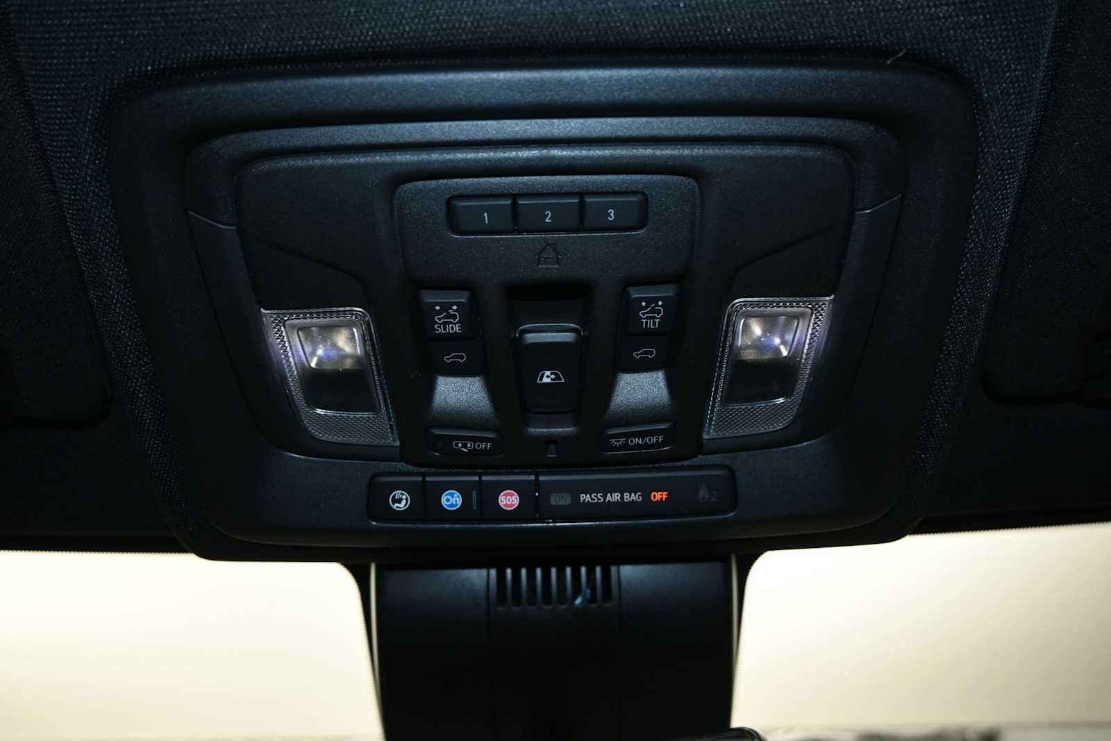 Used 2022 Chevrolet Silverado 1500 ZR2 w/ Technology Package AWD/4WD image 24