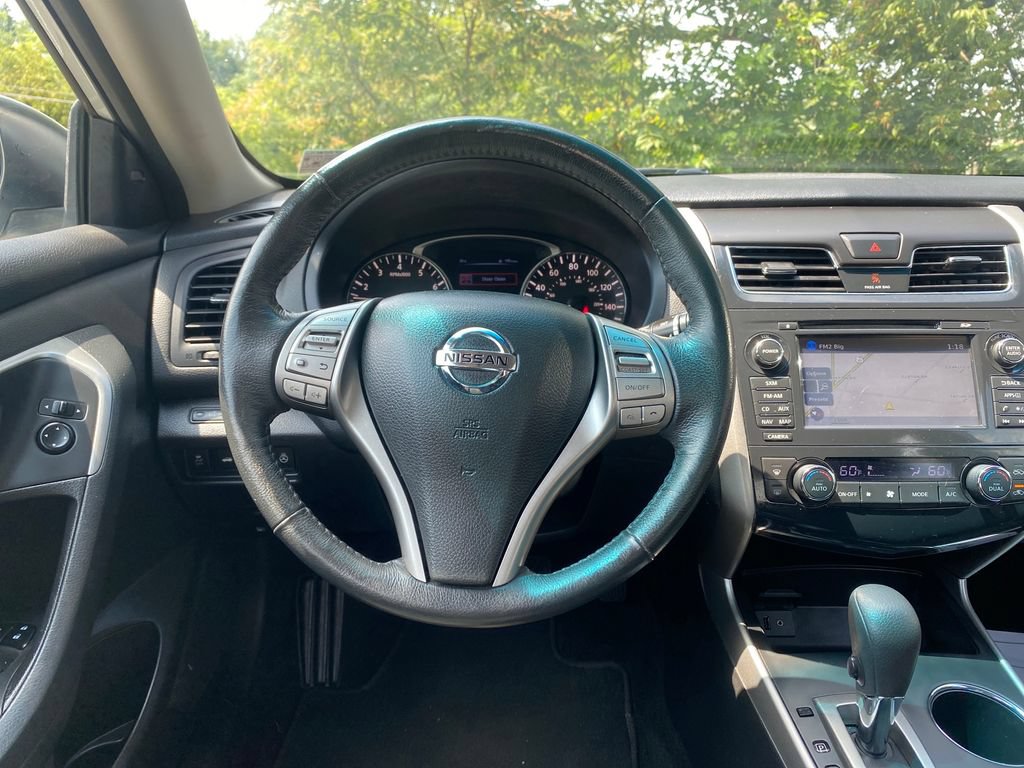 Used 2015 Nissan Altima 2.5 SV w/ Convenience Package FWD image 25