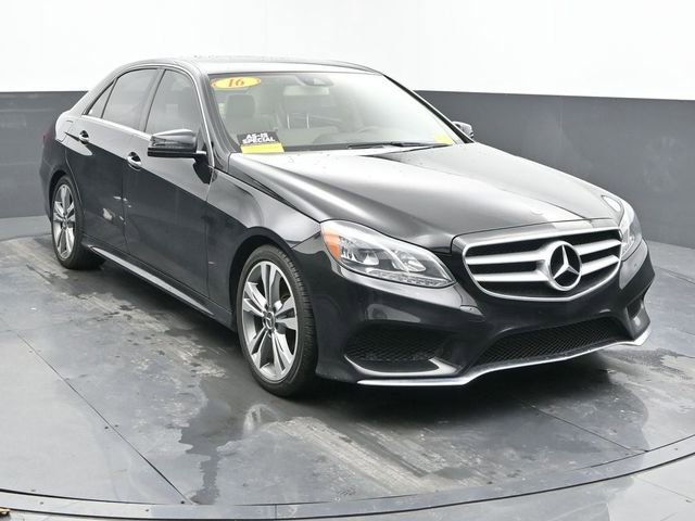Used 2016 Mercedes-Benz E 350 4MATIC Sedan image 2
