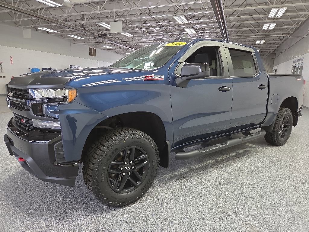 Used 2021 Chevrolet Silverado 1500 LT Trail Boss w/ Convenience Package II AWD/4WD image 3