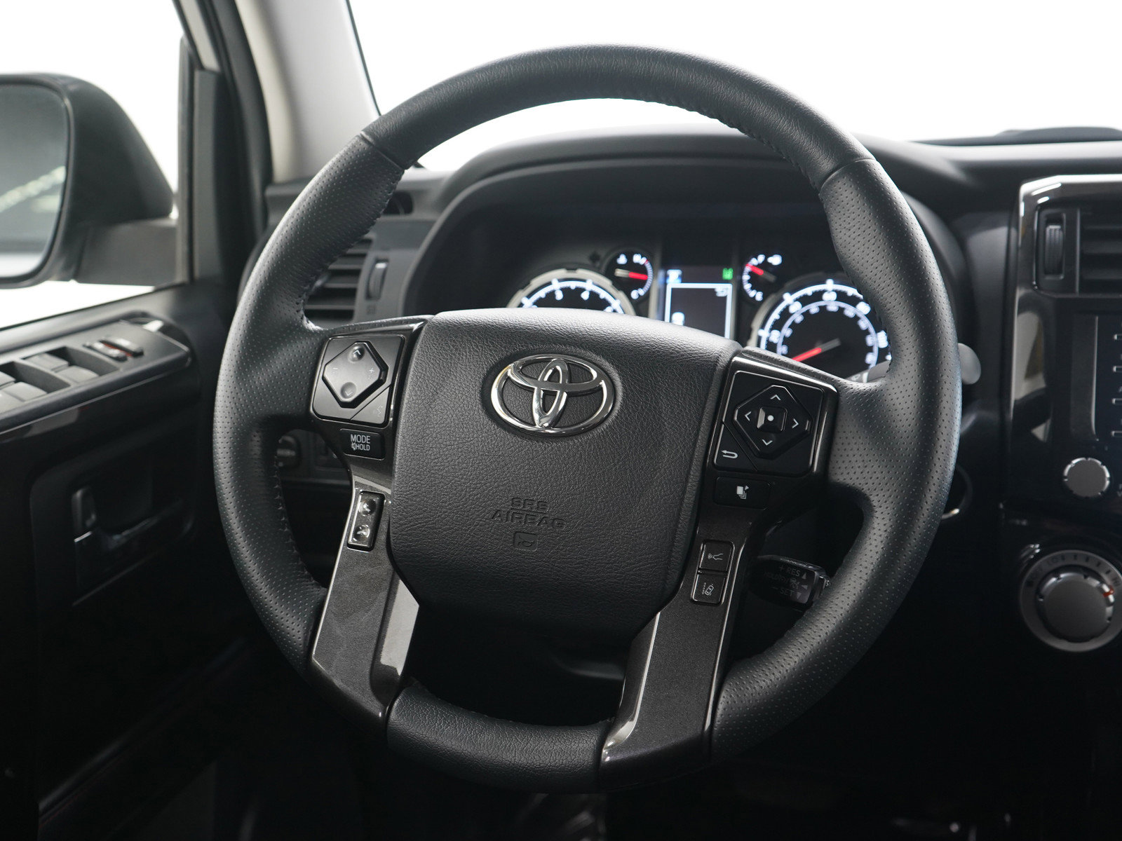 Used 2024 Toyota 4Runner TRD Off-Road image 17