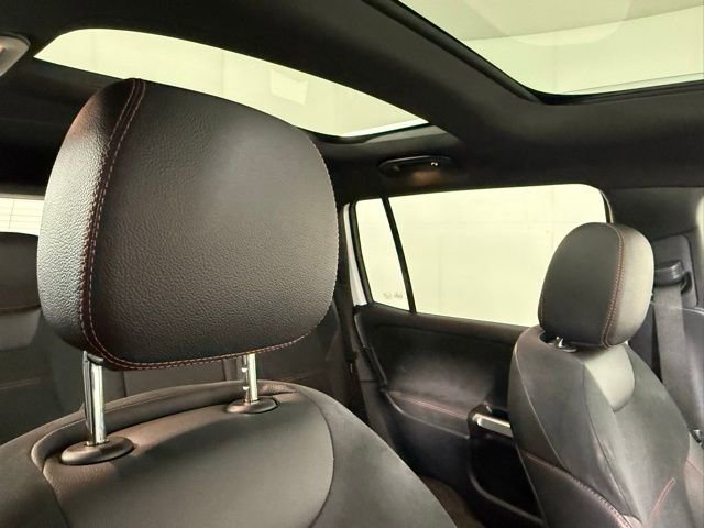 Used 2021 Mercedes-Benz GLB 250 image 35