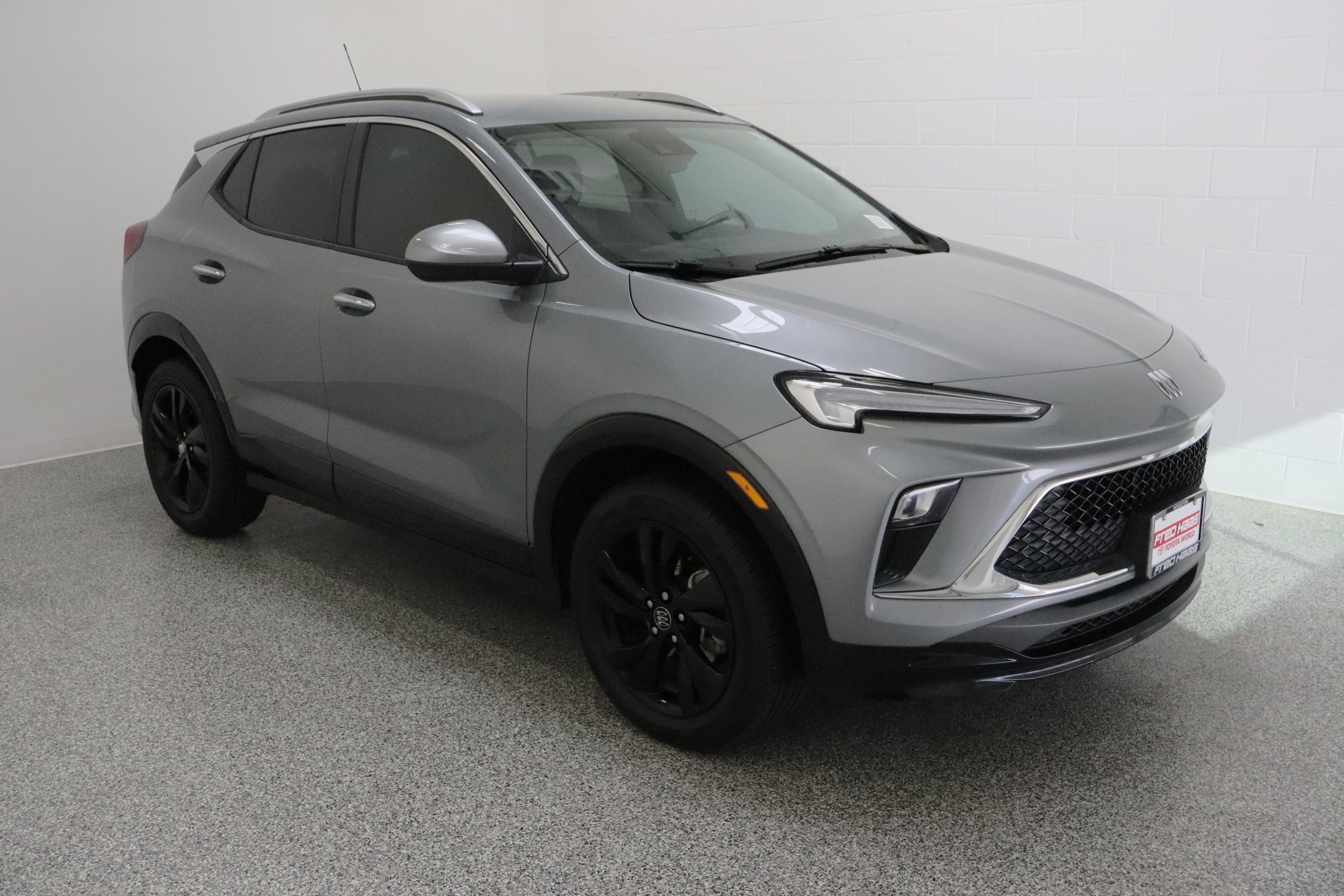 Used 2024 Buick Encore GX Sport Touring image 4