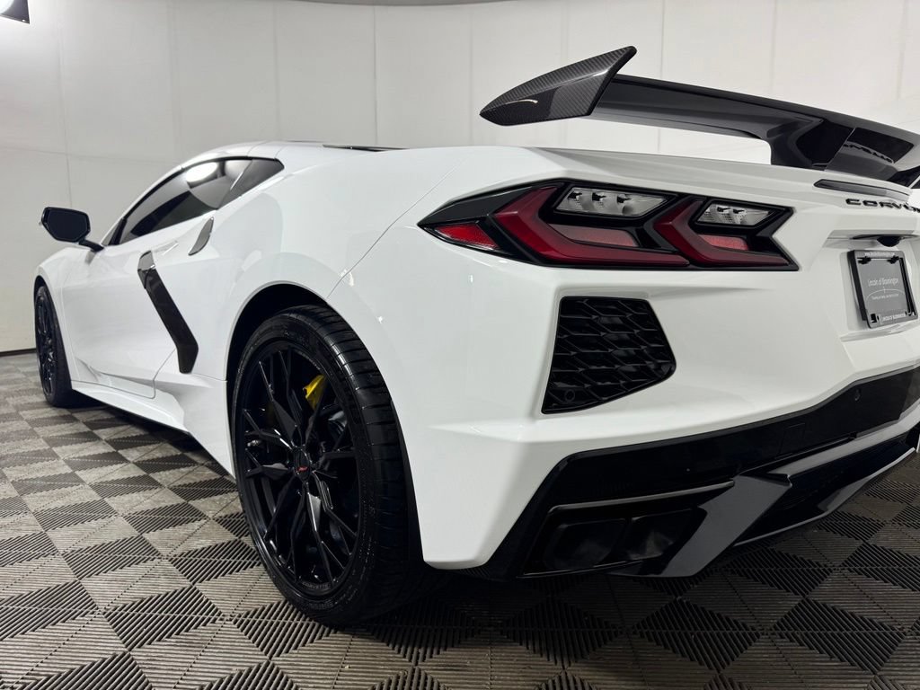 Used 2025 Chevrolet Corvette Stingray Premium Cpe RWD image 9