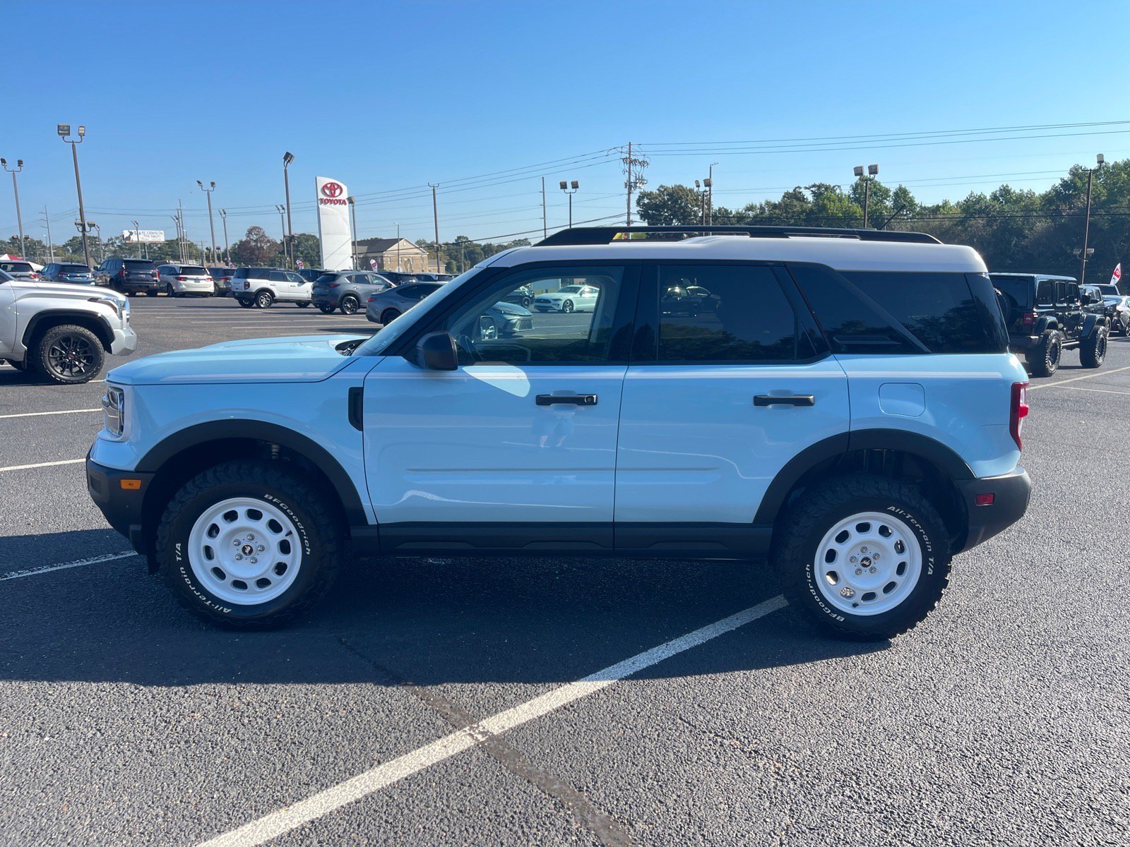 Used 2025 Ford Bronco Sport Heritage w/ Convenience Package AWD/4WD image 13