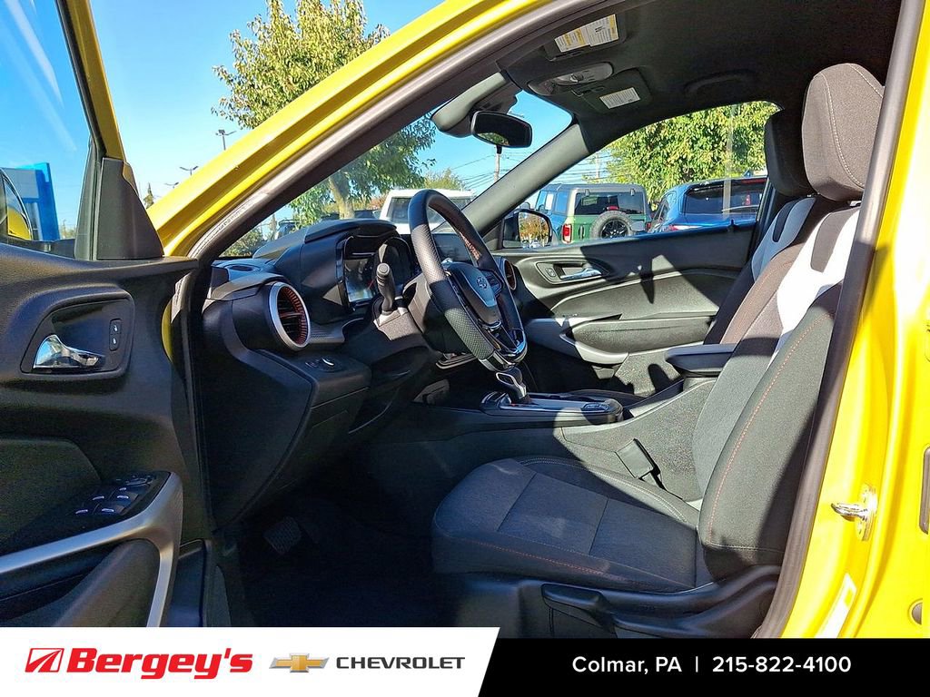 Certified 2024 Chevrolet Trax RS w/ Driver Confidence Package image 19