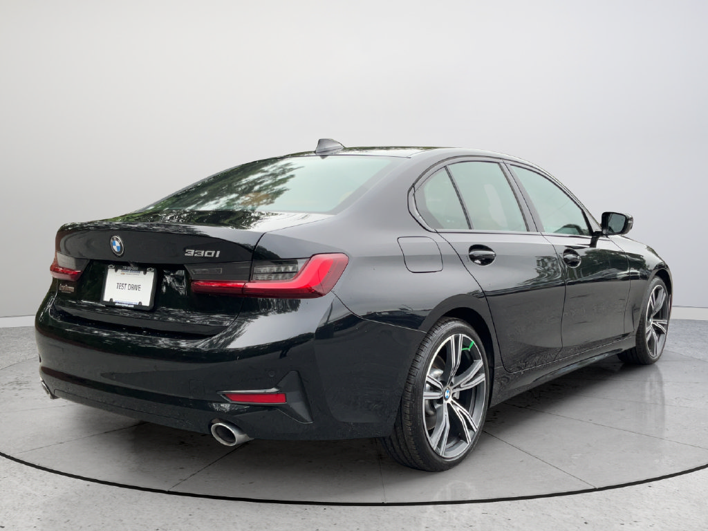 Used 2022 BMW 330i Sedan w/ Driving Assistance Package RWD image 6