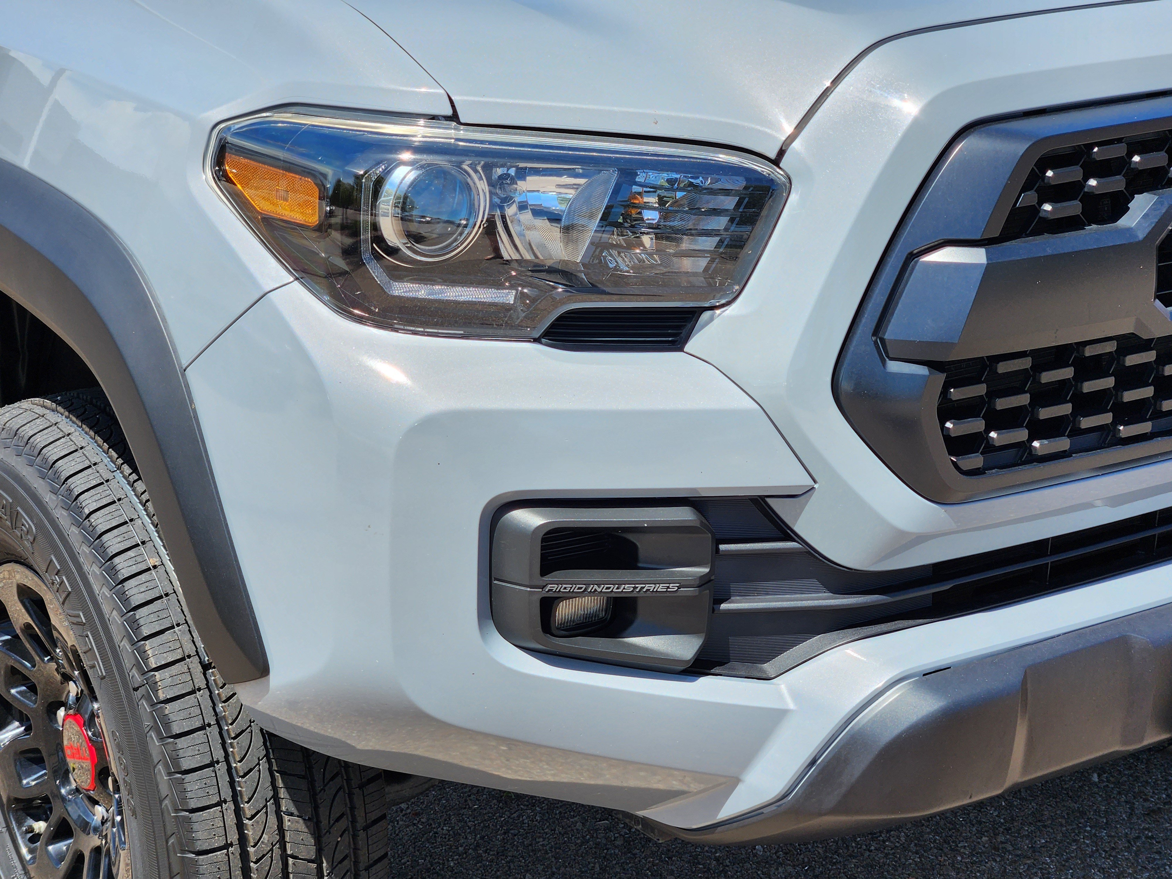 Used 2017 Toyota Tacoma TRD Pro AWD/4WD image 6