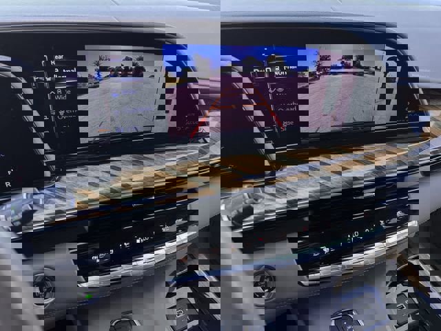 Certified 2022 Cadillac Escalade ESV Premium Luxury Platinum w/ Heavy-Duty Trailer Package image 20