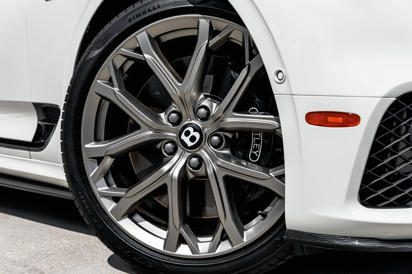 Used 2024 Bentley Continental GT V8 image 2