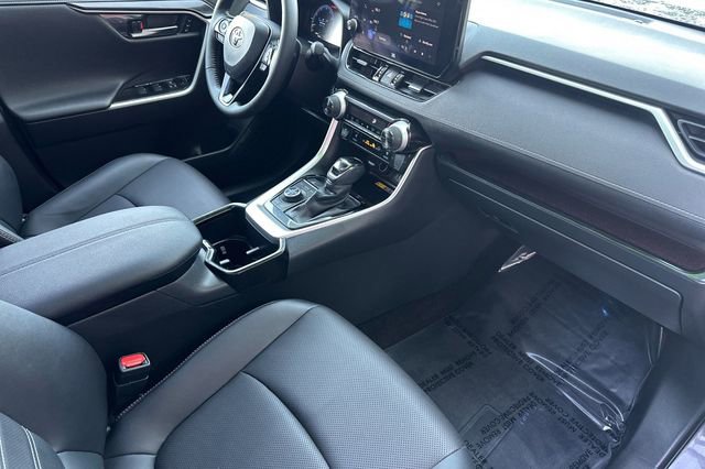 Used 2024 Toyota RAV4 Limited image 18