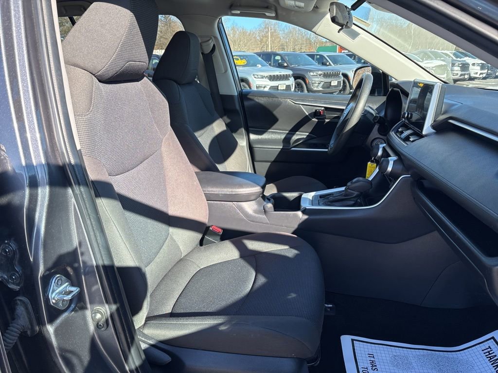 Used 2023 Toyota RAV4 LE image 21