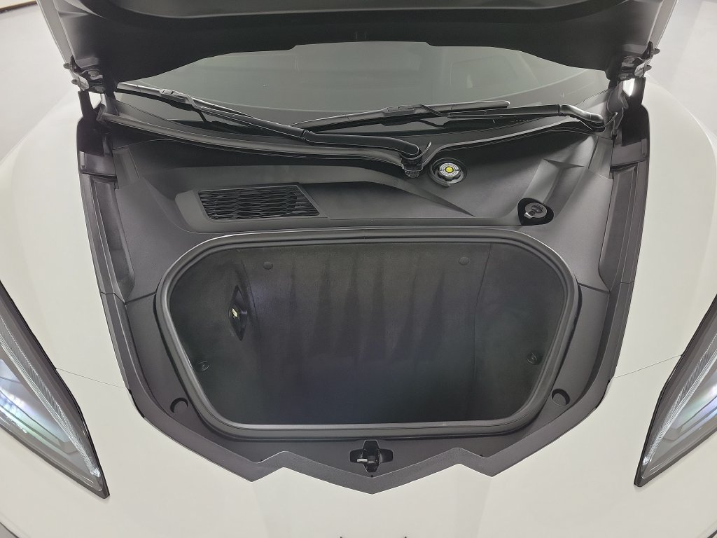 Used 2024 Chevrolet Corvette Stingray Coupe w/ Z51 Performance Package RWD image 8