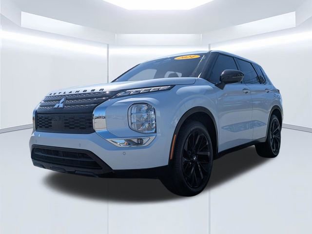 Used 2024 Mitsubishi Outlander SE image 9