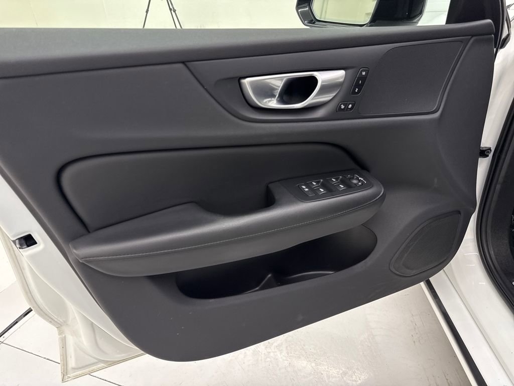 Used 2024 Volvo S60 B5 Plus image 11