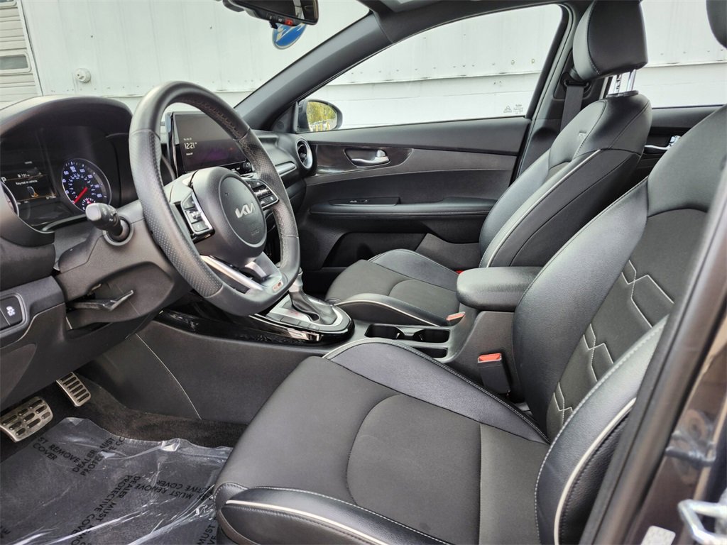 Used 2023 Kia Forte GT-Line w/ GT-Line Premium Package image 18