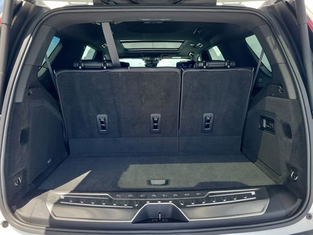 Certified 2021 Cadillac Escalade Sport w/ LPO, Illumination Package AWD/4WD image 12
