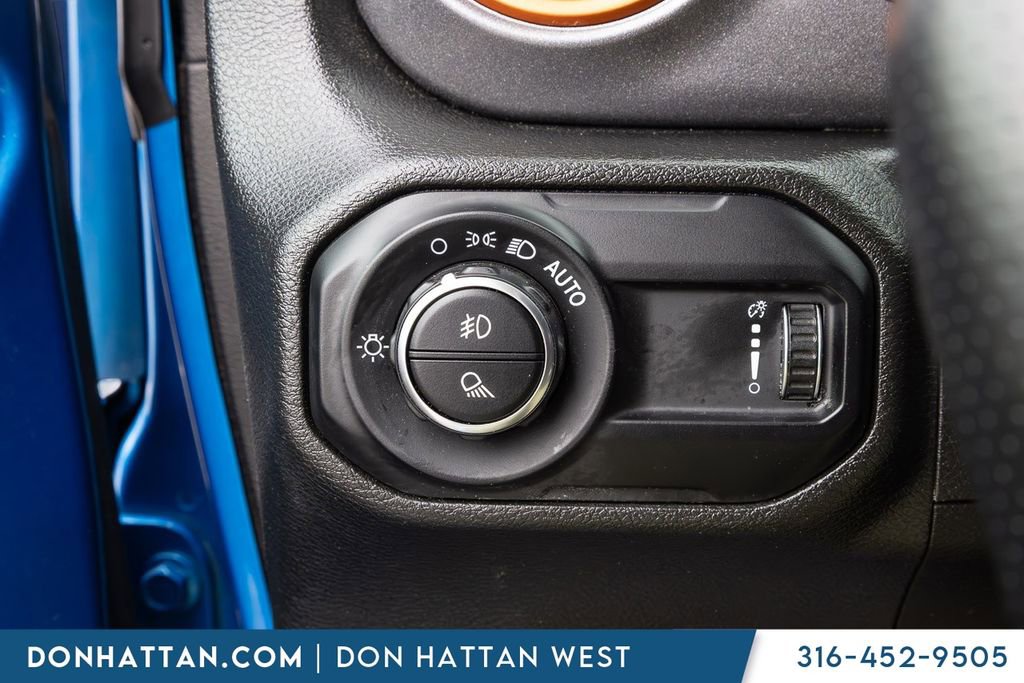 Used 2023 Jeep Gladiator Mojave w/ LED Lighting Group image 9