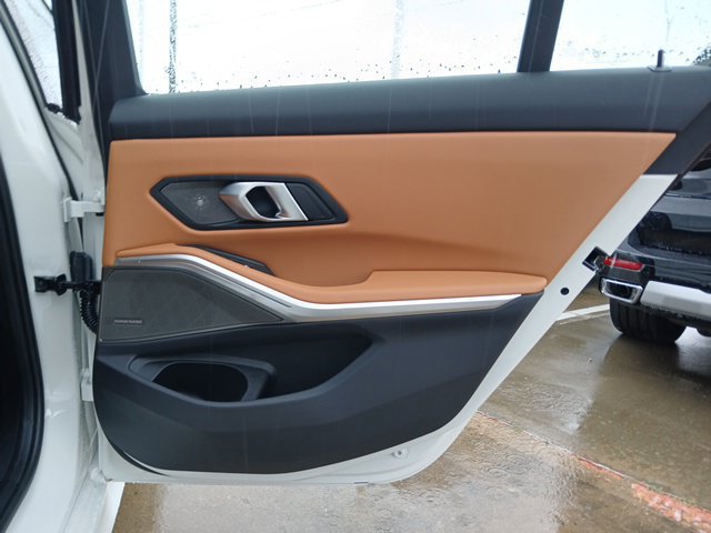 New 2026 BMW 330i Sedan w/ M Sport Package RWD image 10