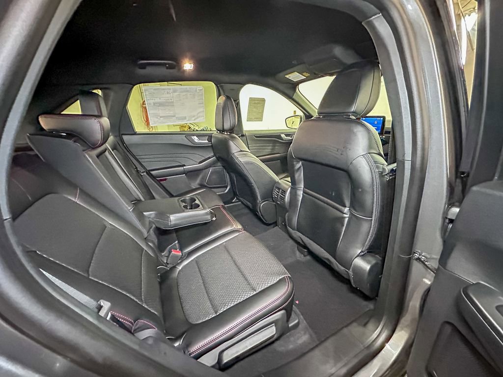 New 2026 Ford Escape ST-Line Select w/ Equipment Group 401A image 4